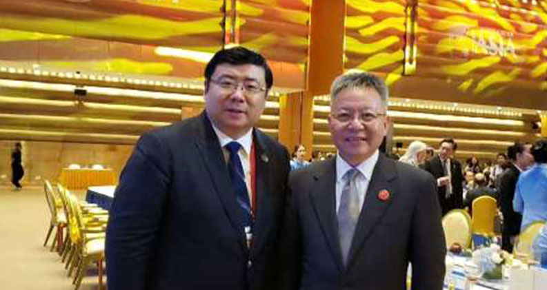 李勇董事长与中共湖南省委书记沈晓明合影留念