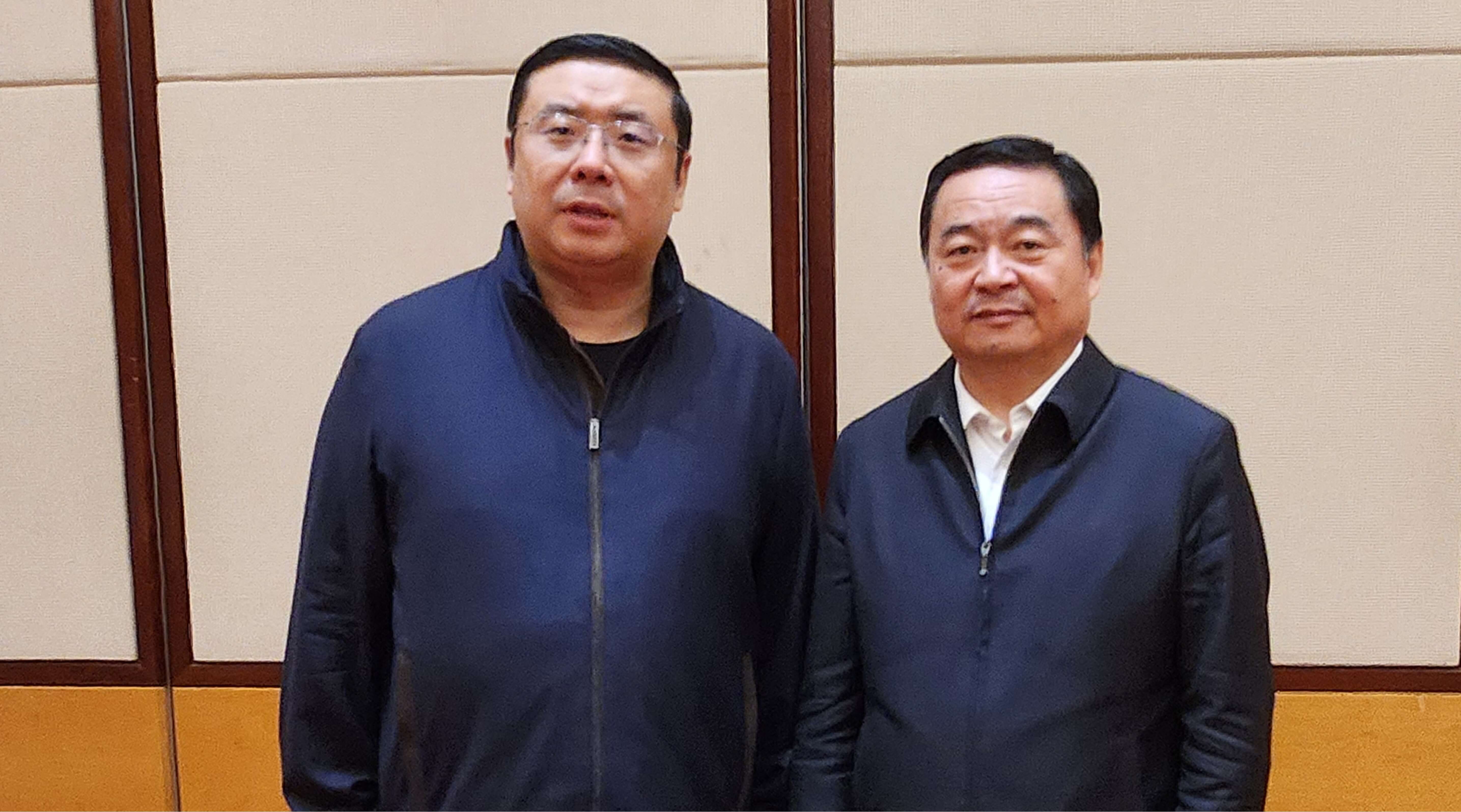 李勇董事长与中共辽宁省委书记郝鹏合影留念
